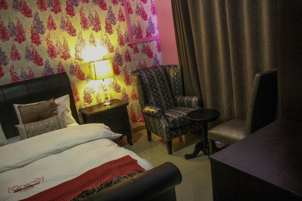 A-Z Boutique Guesthouse Windhoek Exterior photo